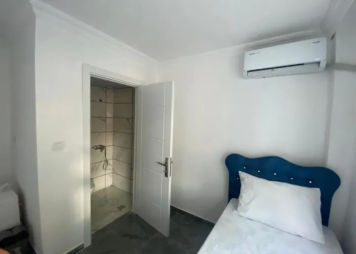 Centre Reach فندق *