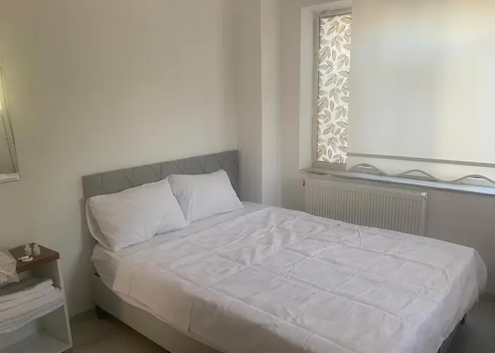 Centre Reach فندق