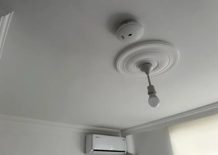 فندق Centre Reach أديرني