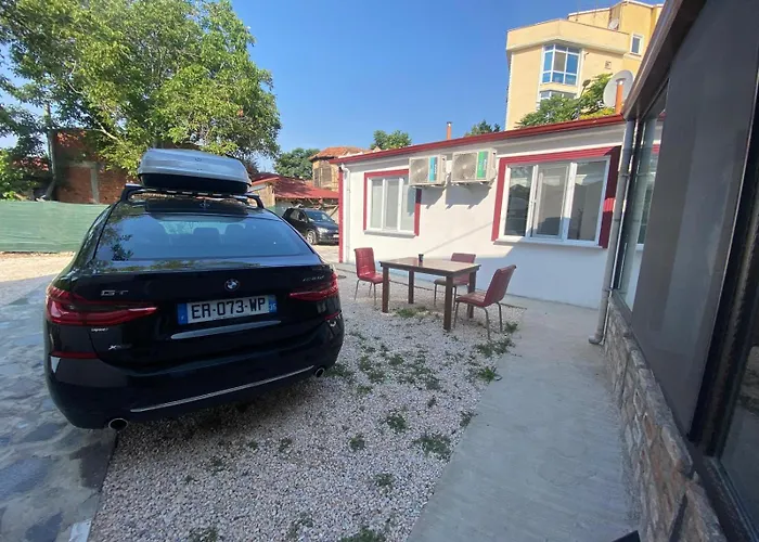 Centre Reach فندق