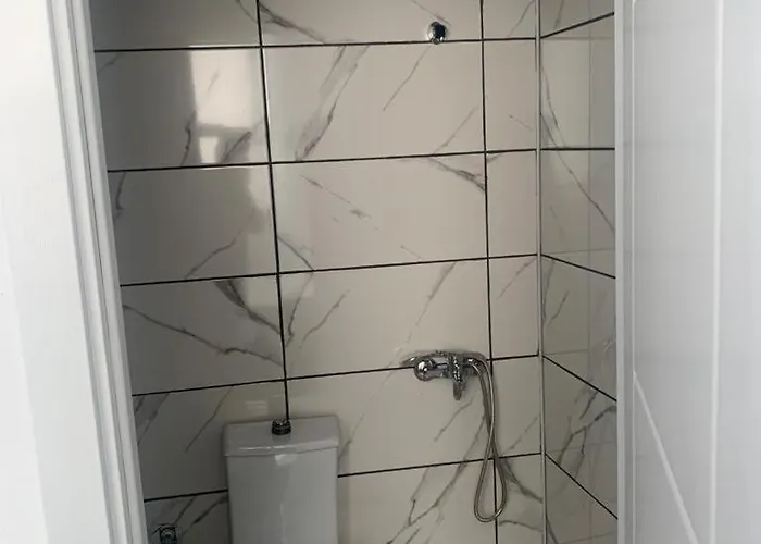 Centre Reach فندق